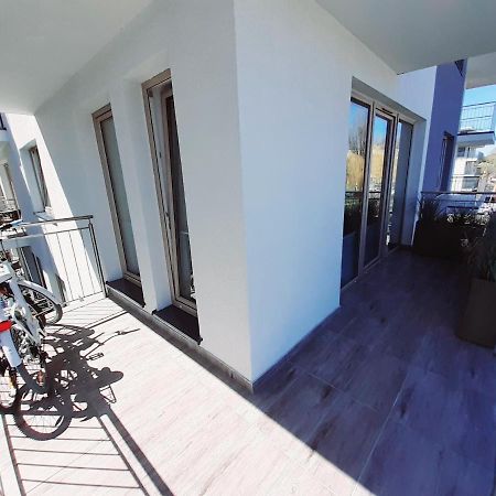 Apartament Kapitanski Mostek 17A Z Widokiem Na Port I Latarnie Morska Oraz Garazem Apartman Kołobrzeg Kültér fotó