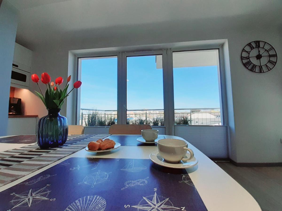 Apartament Kapitanski Mostek 17A Z Widokiem Na Port I Latarnie Morska Oraz Garazem Apartman Kołobrzeg Kültér fotó