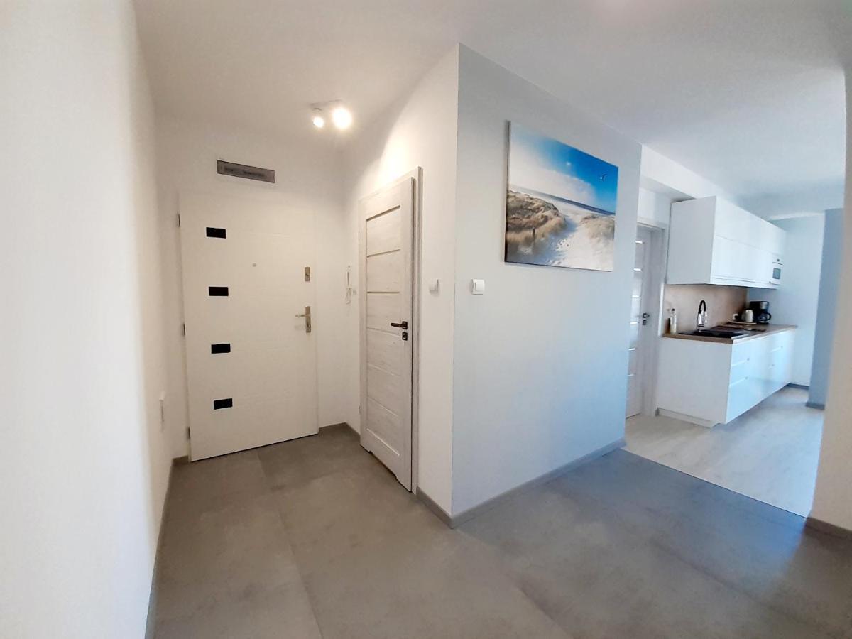 Apartament Kapitanski Mostek 17A Z Widokiem Na Port I Latarnie Morska Oraz Garazem Apartman Kołobrzeg Kültér fotó